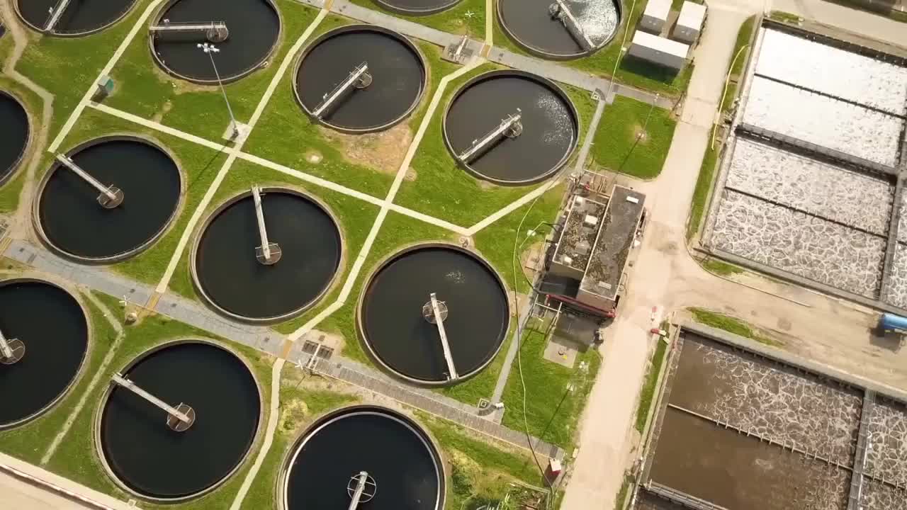 Module 7 Video Lecture - How Water Towers Work.mp4
