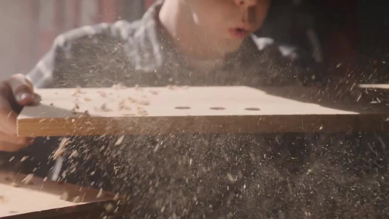 5210 Forust_ Building a greener future through 3D printed wood.mp4
